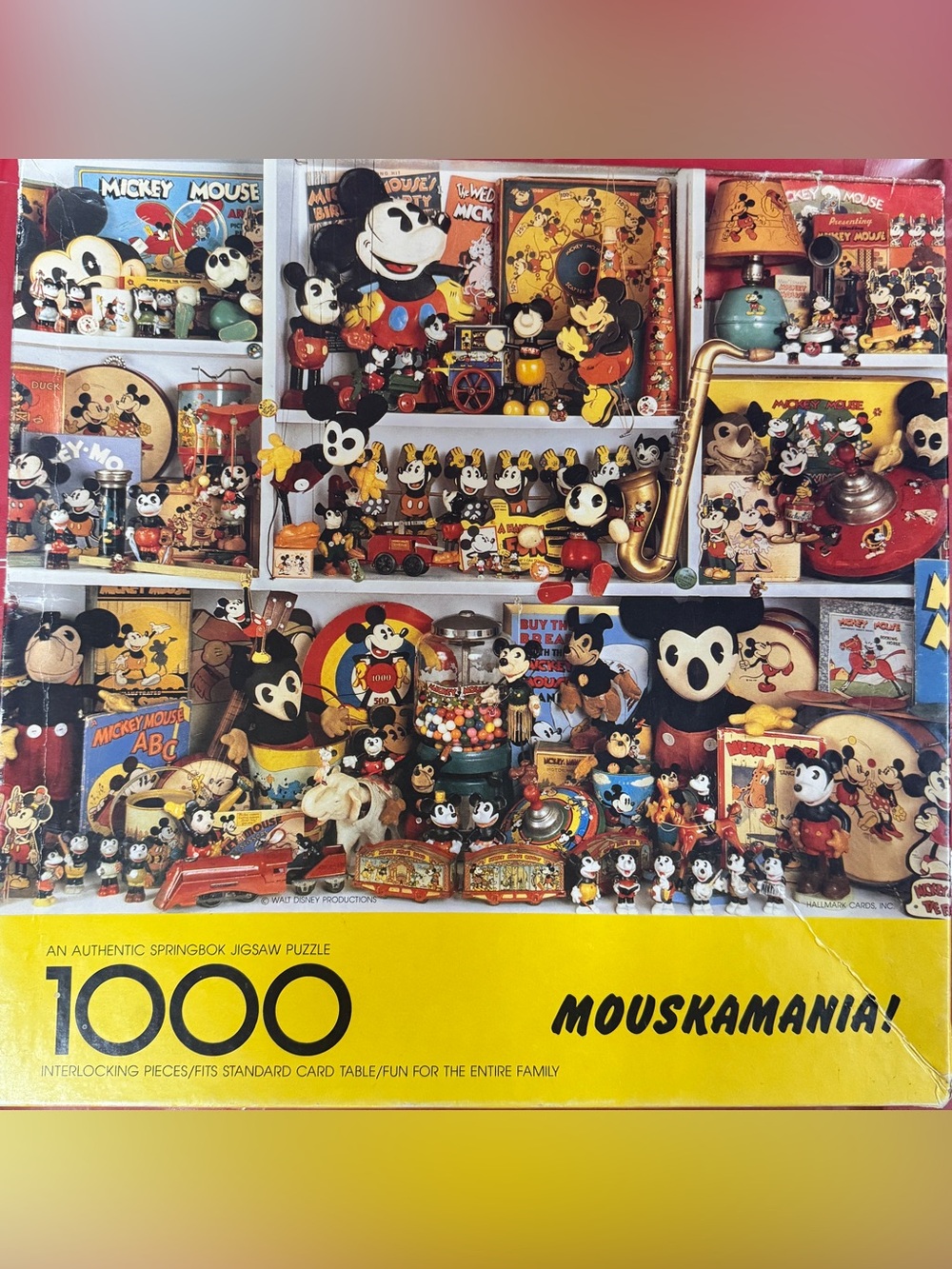 Disney Mickey Mouse Mouskamania! 1000-Piece Puzzle - Yellow